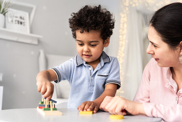 Physiotherapeutische Behandlung mit Kind – Blankoverordnung Physiotherapie 2024 mit Ampelsystem und Befundbogen