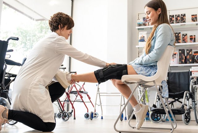 Abrechnung im Sanitätshaus für Hilfsmittel – NOVENTI bietet digitale Lösungen und sichert schnelle Auszahlung.