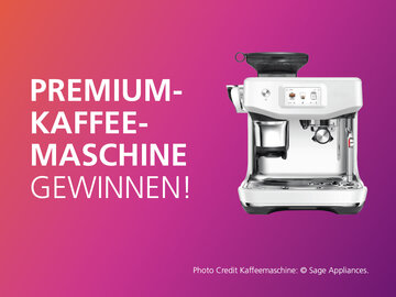 Gewinnspiel-Grafik mit dem Text „Premium-Kaffeemaschine gewinnen!“ in weißer Schrift auf einem Farbverlauf von Orange über Pink zu Violett. Rechts ist eine weiße Siebträger-Espressomaschine.